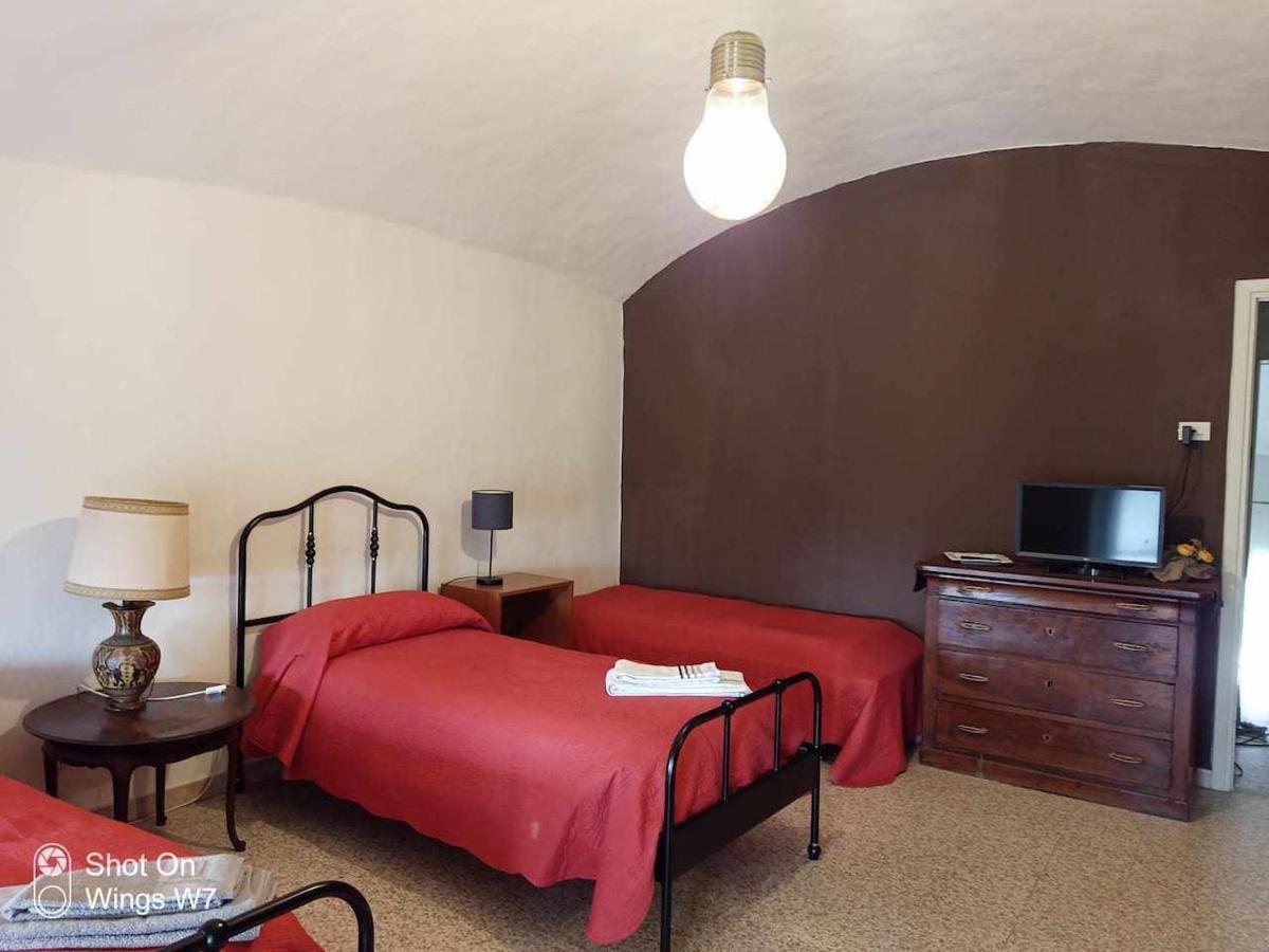 Beb Infamiglia Bed & Breakfast Cascinette Exterior photo