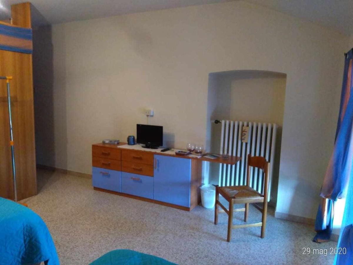 Beb Infamiglia Bed & Breakfast Cascinette Exterior photo
